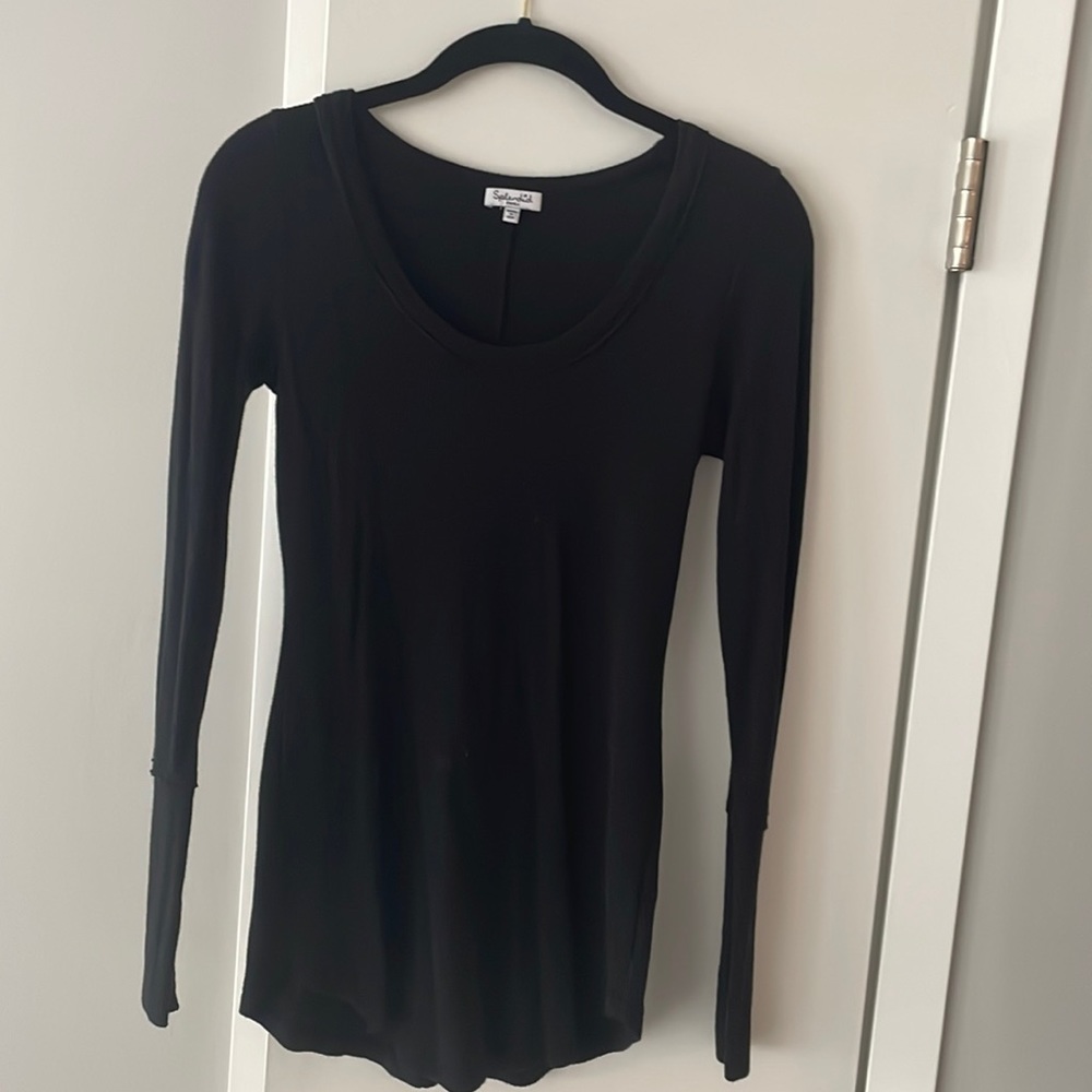 Splendid black long thermal top size small